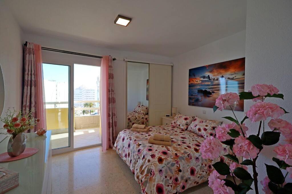 דירות בנאלמדנה Vistas Al Mar Y Al Puerto Deportivo מראה חיצוני תמונה